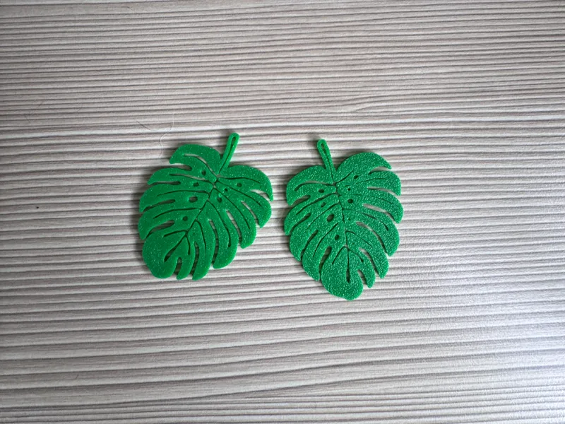 Monstera Earrings - Keychain