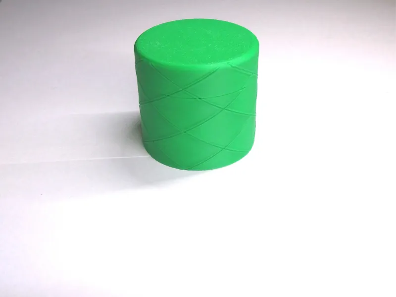 Screw on container with diamond pattern