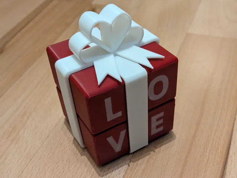 Large Valentines Infinity Box and Fidget in One