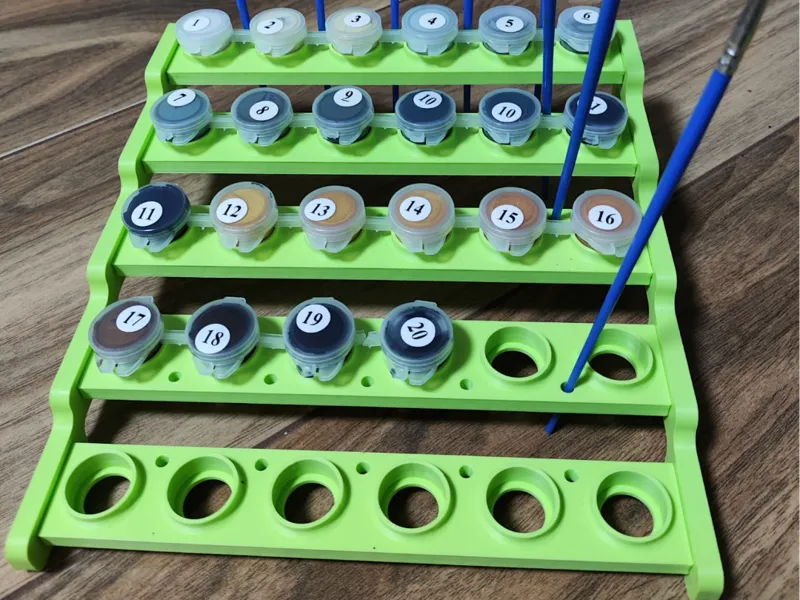 Painting by numbers - paint holder