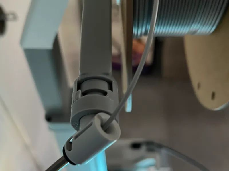 AMS Spulen halter mit Filamentführung