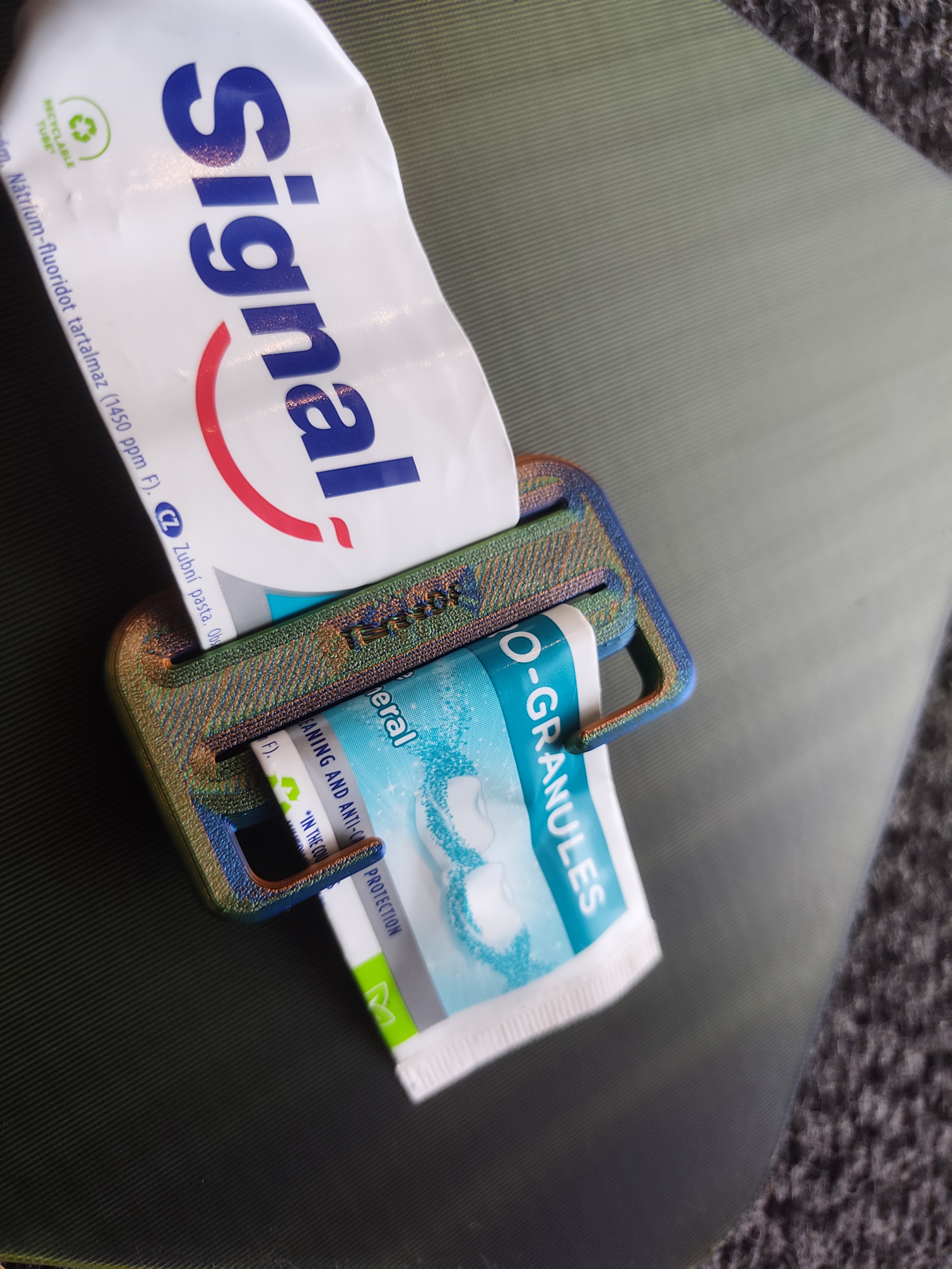 Miniatura 8 do modelo 3D Toothpaste sqeezer