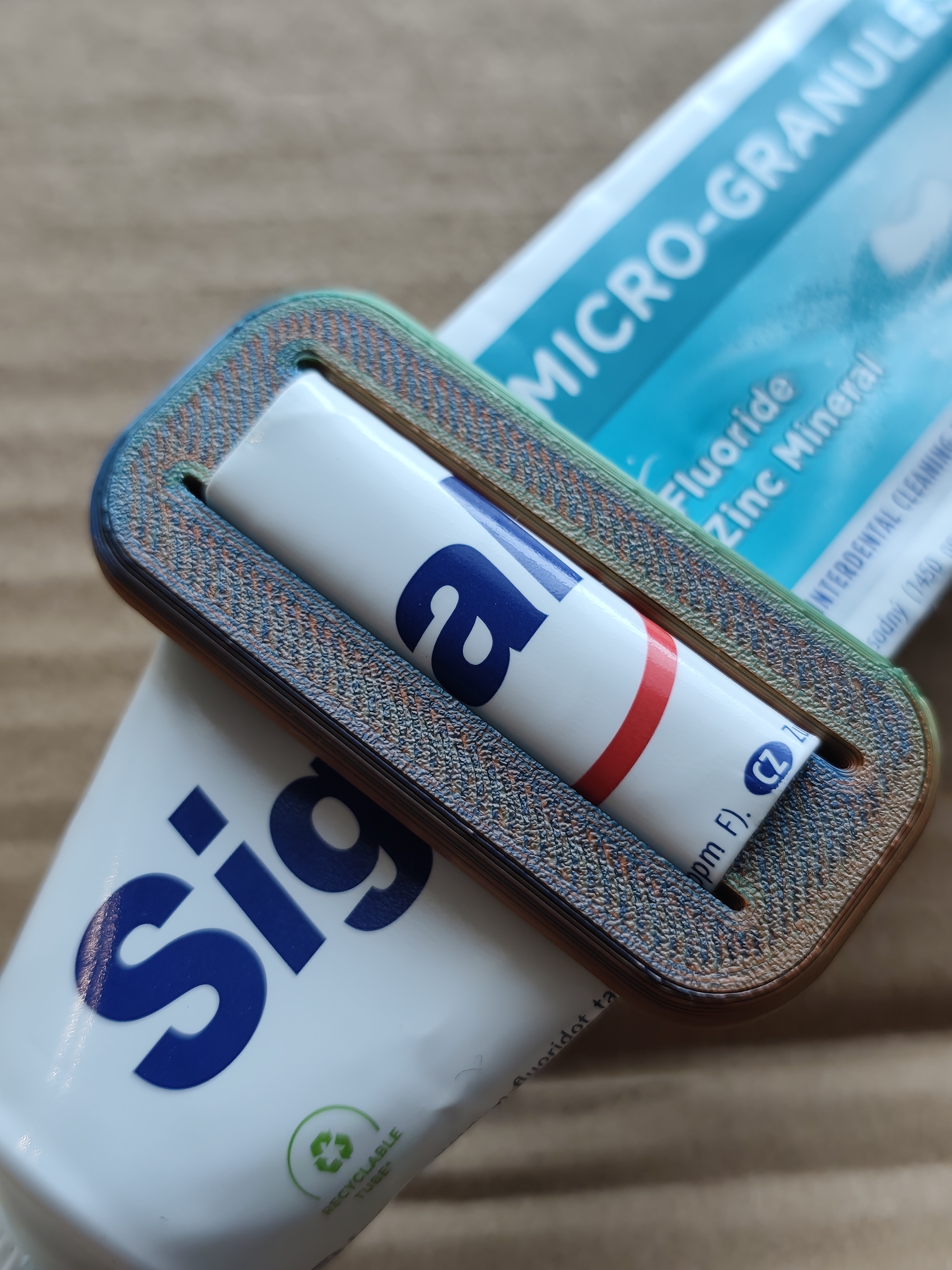 Miniatura 4 do modelo 3D Toothpaste sqeezer