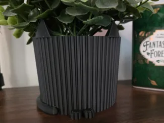 Cozy Sitting Cat Ribbed Planter