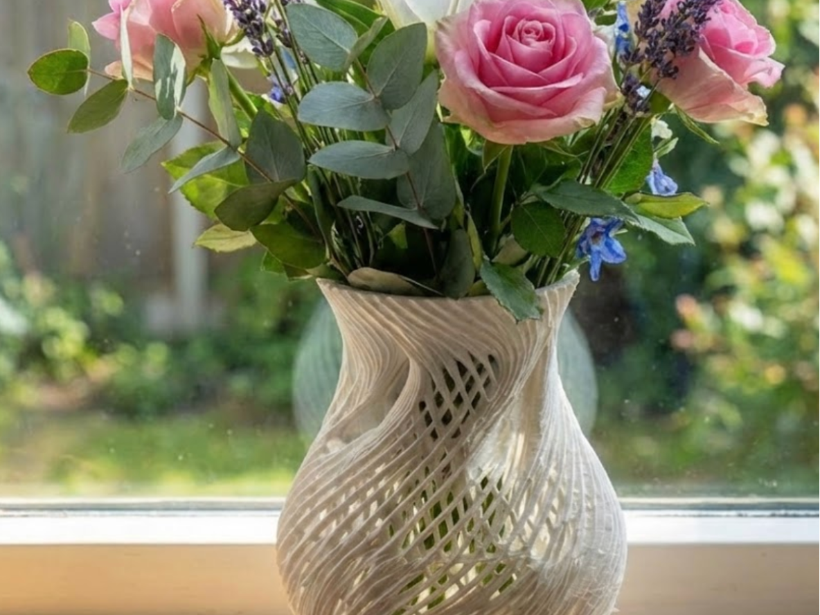Twisted Lattice Vase