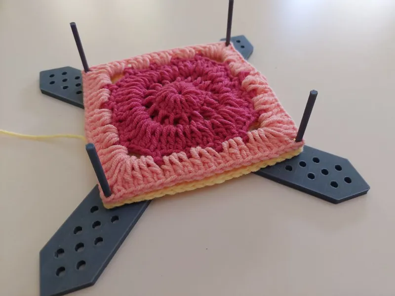 Granny blocking base / crochet