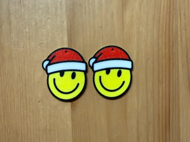Santa Emoji Earrings ((Free Commercial Use))