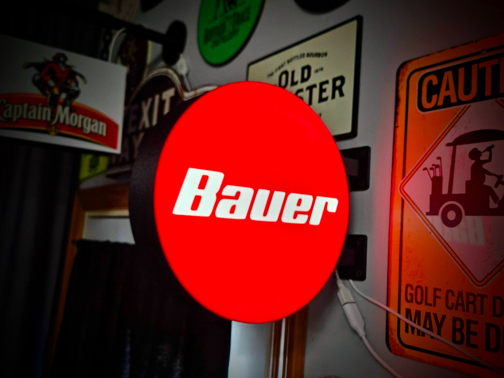 BAUER TOOLS ~ 2-Sided LED Lightbox