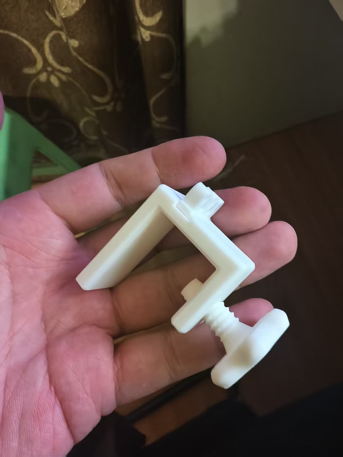 Miniatura 1 do modelo 3D 桌面理线夹，无需支撑，实用小工具