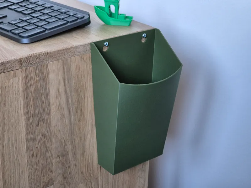 Wall mounted waste bin