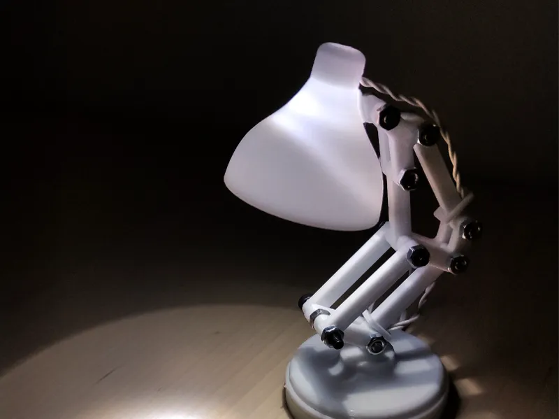 Luxo Jr - Tiny articulated LED desktop lamp
