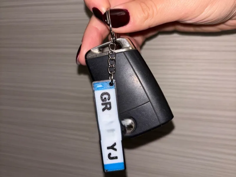 Portachiavi con targa personalizzabile