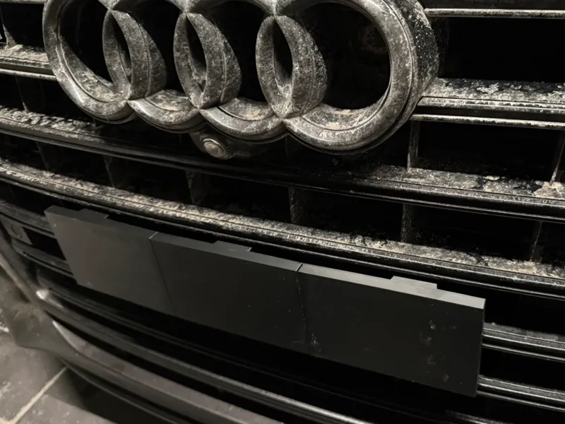 Audi S8 A8 D4 4H Kennzeichenhalter Magnetisch