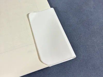 Anti-curl clips