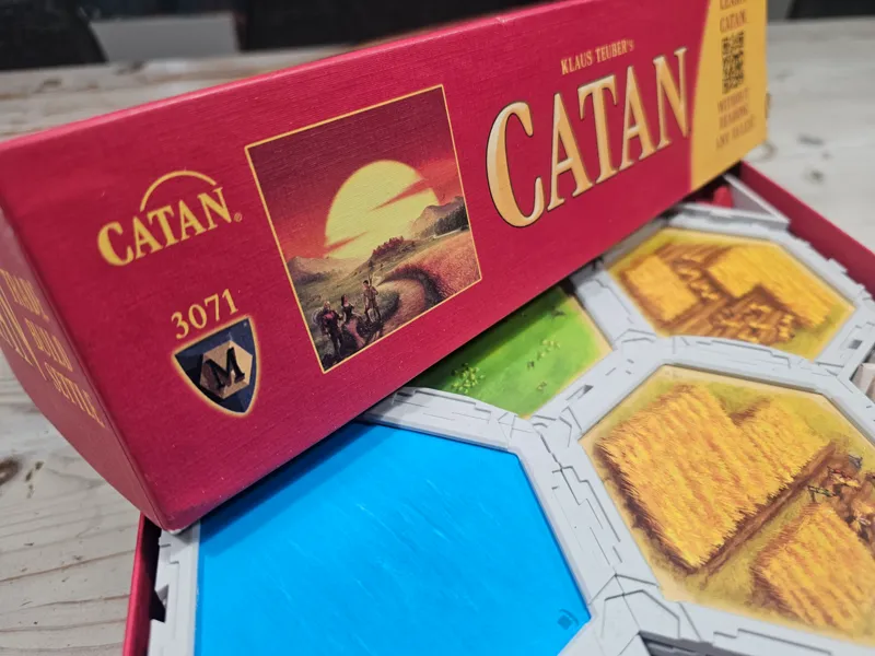 Catan hex frames, with expansions (MFG 3071)