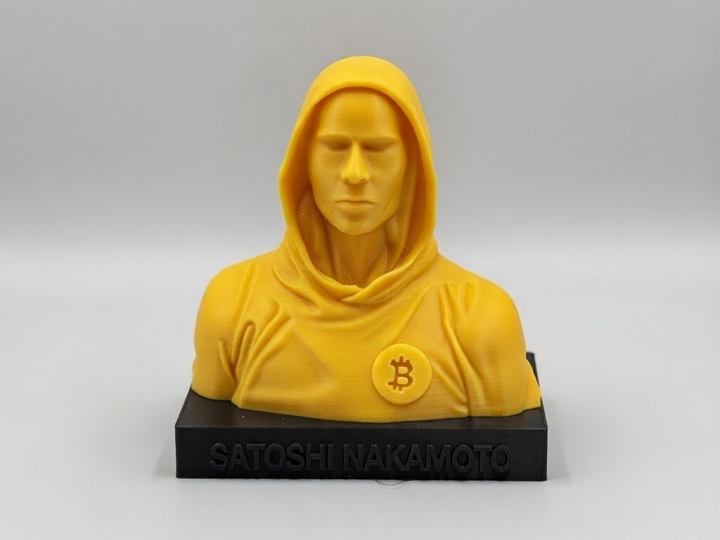 Statue Satoshi Nakamoto - Founder Bitcoin