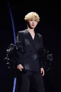 李昊
