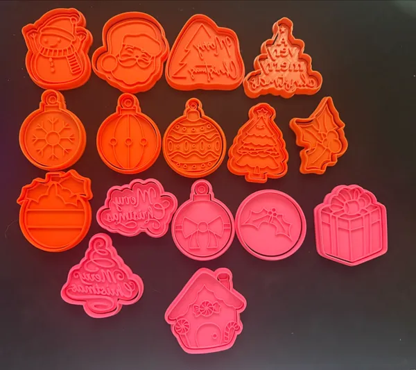 Set de 16 emporte-pièces et tampons de Noël