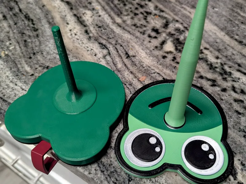 Yarn Ball Spinner (Frog) with clip