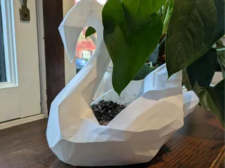 Swan Flower Pot (low poly)