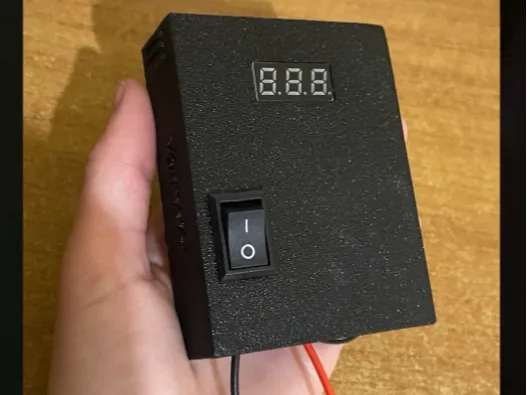 Boîtier DIY pour voltmètre numérique