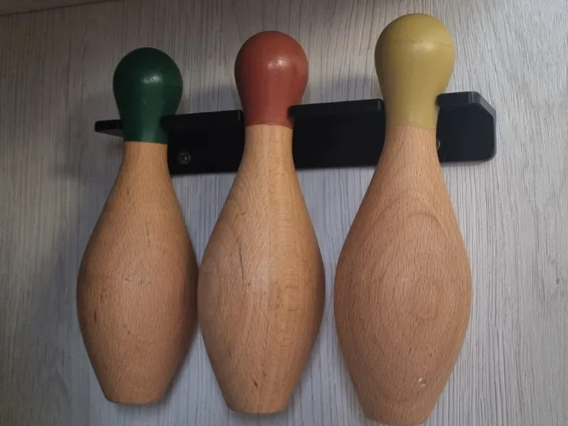 Kids Bowling Pin Wall Holder (3 Pins)