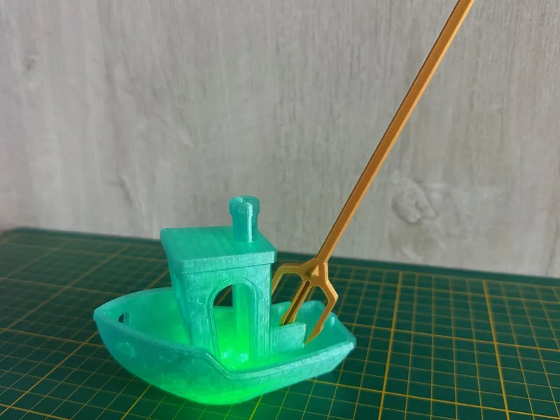 Benchy with magnet light