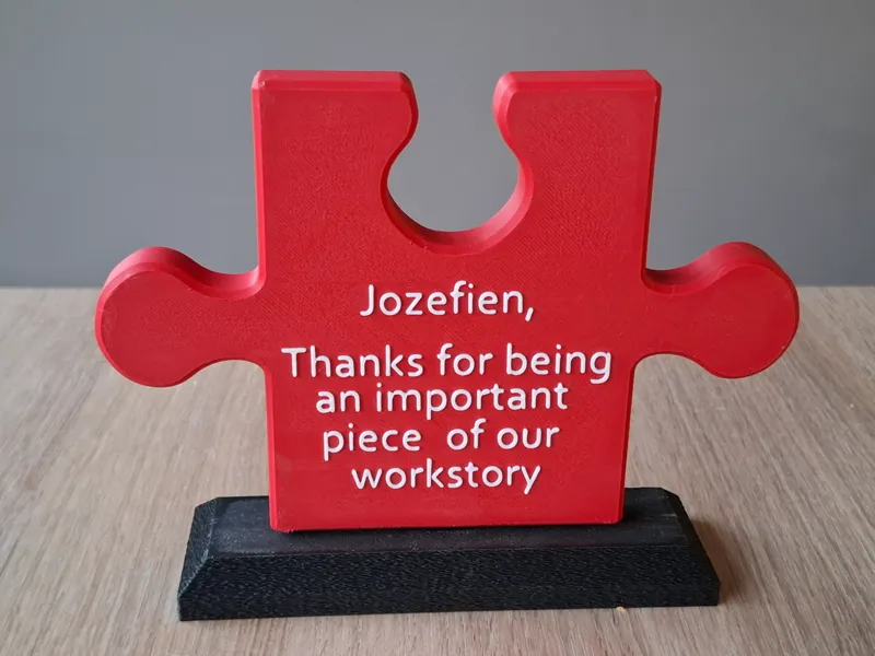 Puzzle Piece Gift Stand