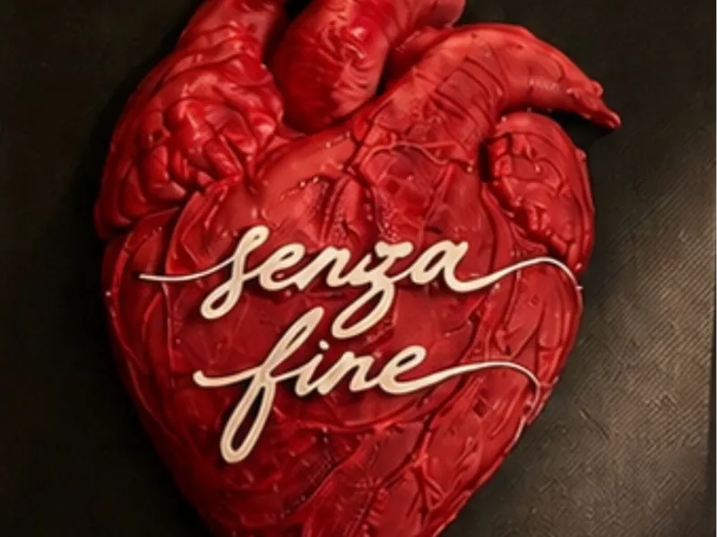 Cuore anatomico con scritta "Senza fine"