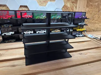MiniGT Display für 8 Fahrzeuge