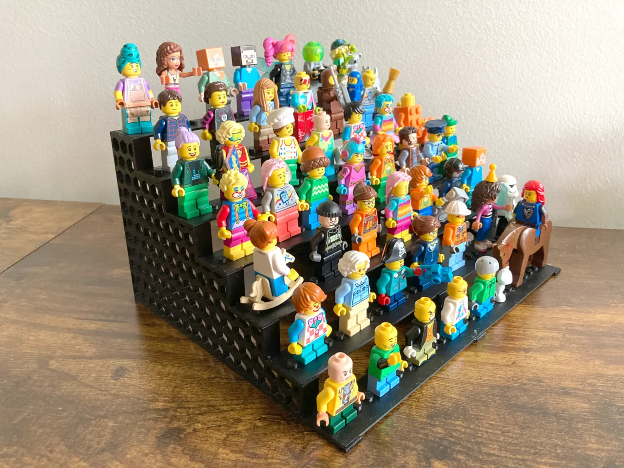 Brick MiniFig / Minifigure Stand / Display view 2