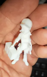 Figurine ouvrière avec caisse à outils — photo 6