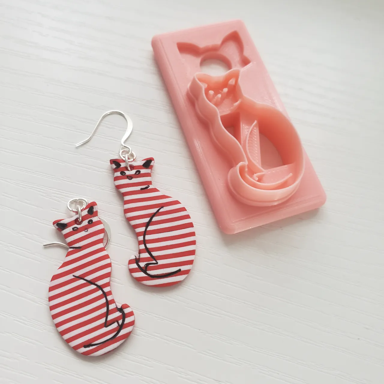 Sitting Kitty Cat Polymer Clay Earring Cutter view 3