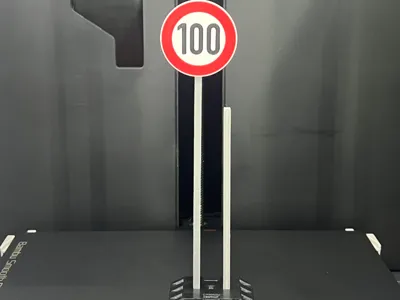 Traffic sign 274-100: Permissible maximum speed