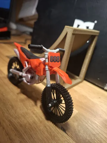 Marco decorativo: Finger motocross / dirtbike 1:16 scale — vista de referencia 3