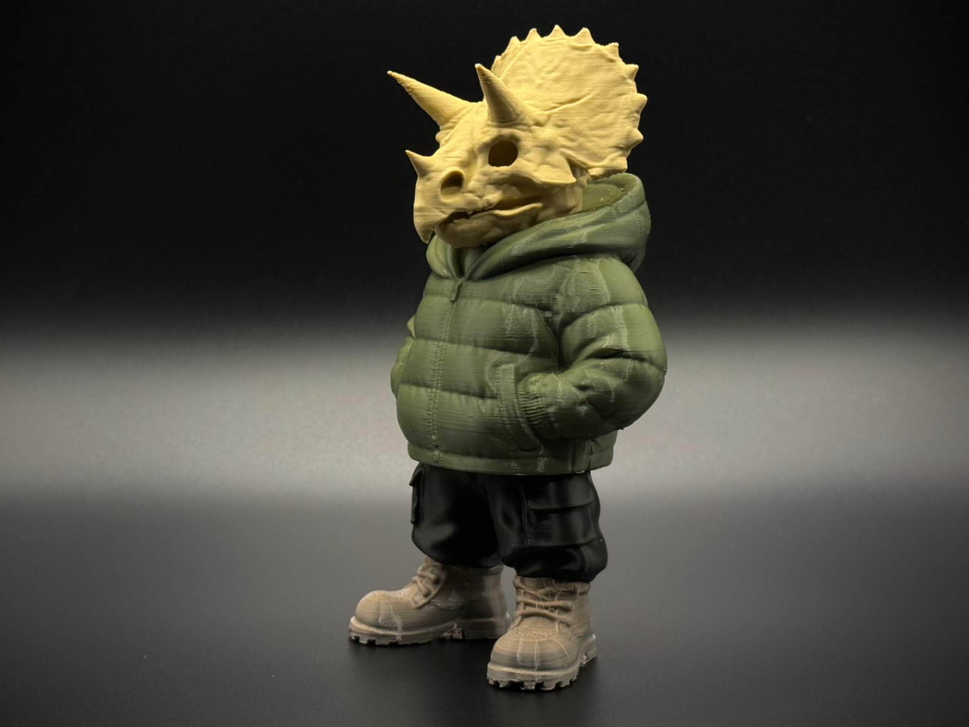 Urban Triceratops - Dino Pals Figurine Collection!