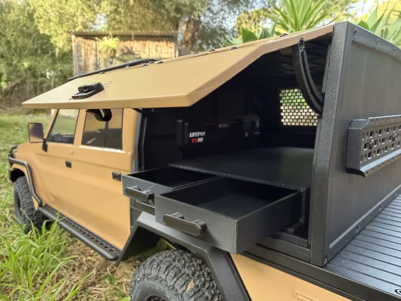 RGT Land Commander Rear Drawers