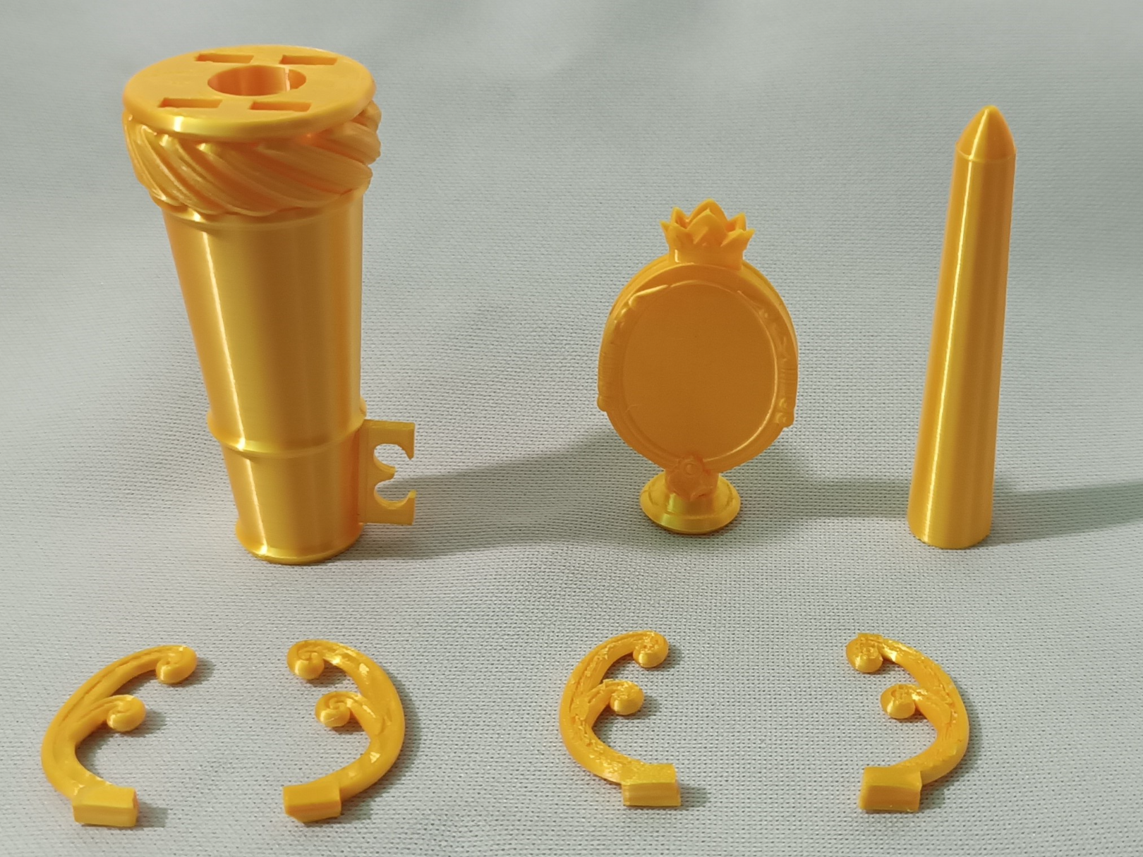 Pen and Penholder twisted wonderland