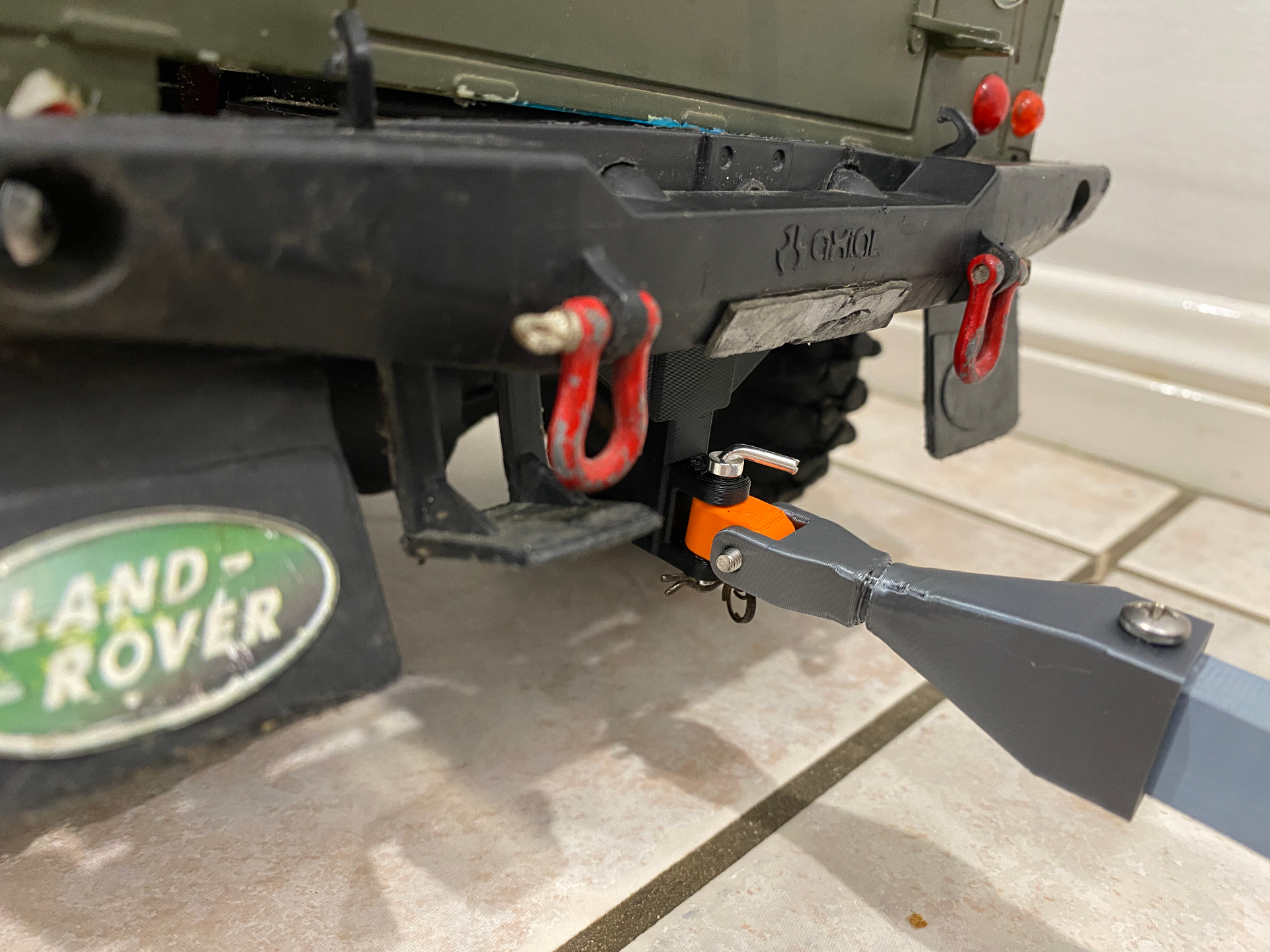 Universal RC Trailer Hitch for Boat Trailers