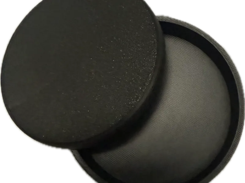 Round snap on dice container