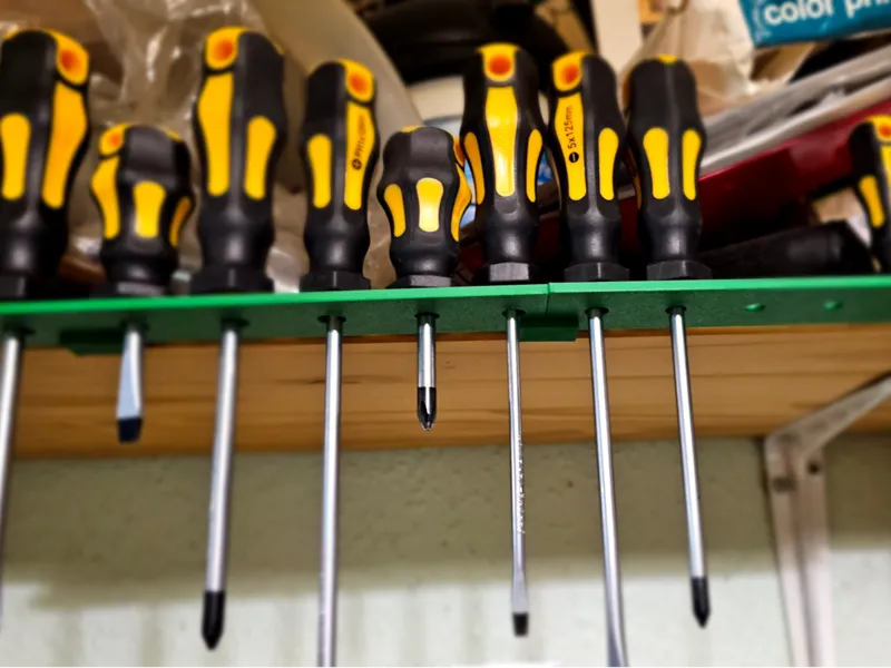 Screw Driver Holder. Screw on wooden shelf. PETG
