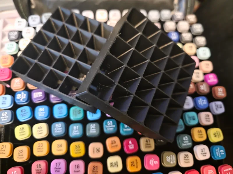 Square pen holder