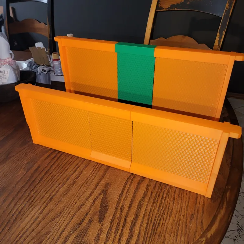 Langstroth Beehive Frame - Medium (Super) w/Comb