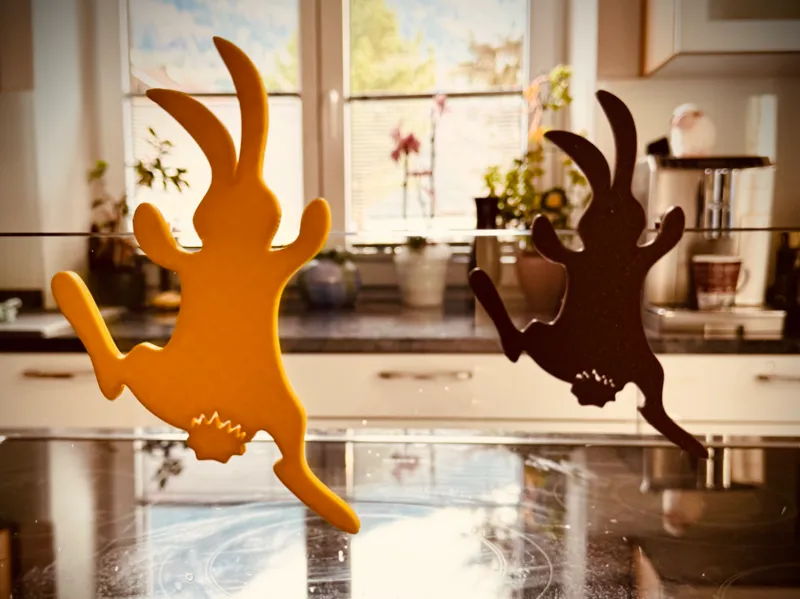 kletternder Osterhase