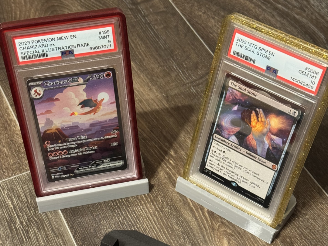 Graded Guard PSA display stand works for PSA & CGC