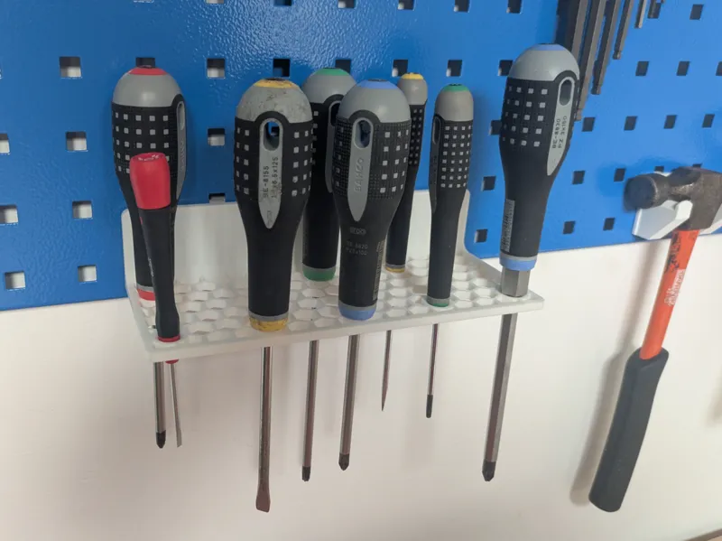 Screwdriver Holder V2.1 - Square pegboard