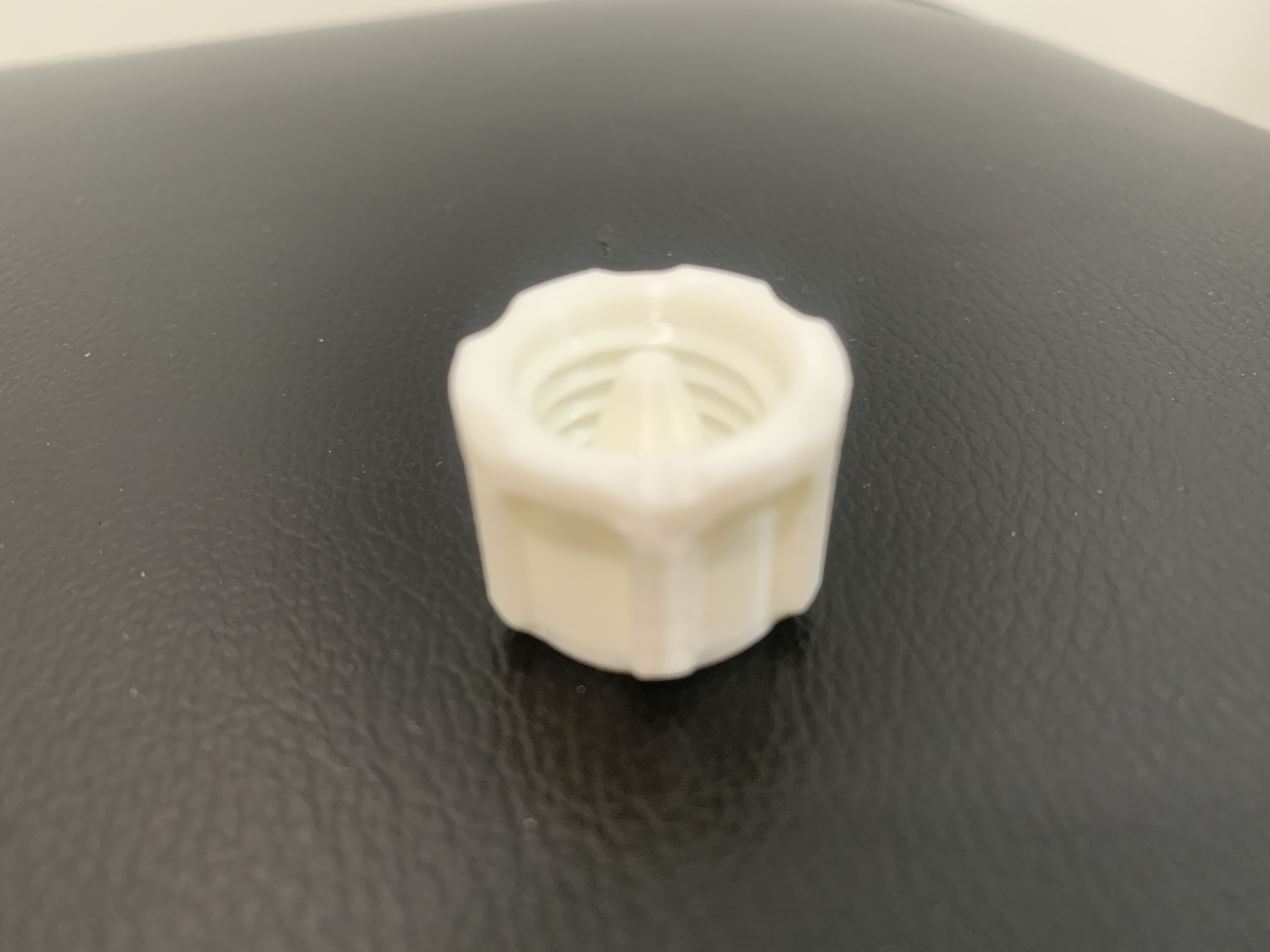 Miniatura 2 do modelo 3D Silicone Cartridge Cap 