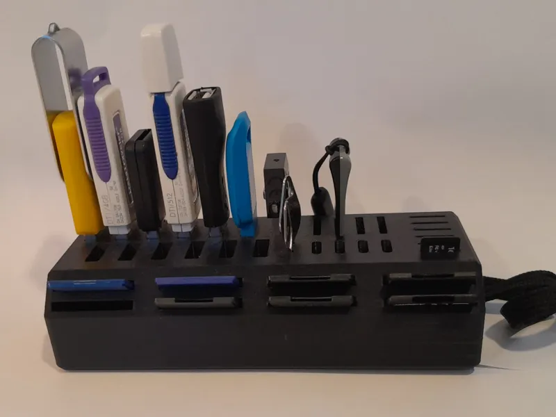 Magnetic USB Organizer