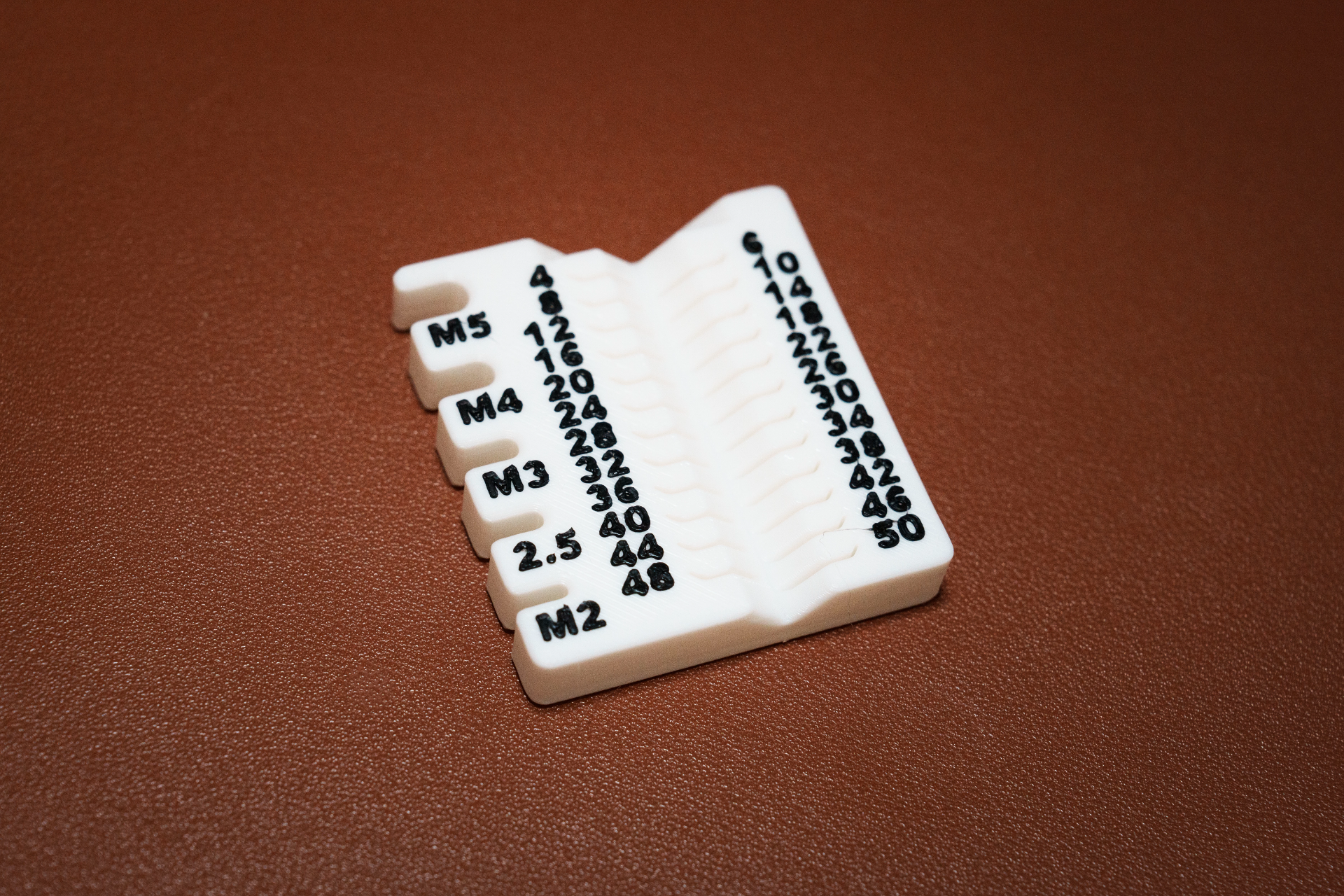 Miniatura 1 do modelo 3D 螺丝螺母测量工具 磁吸版