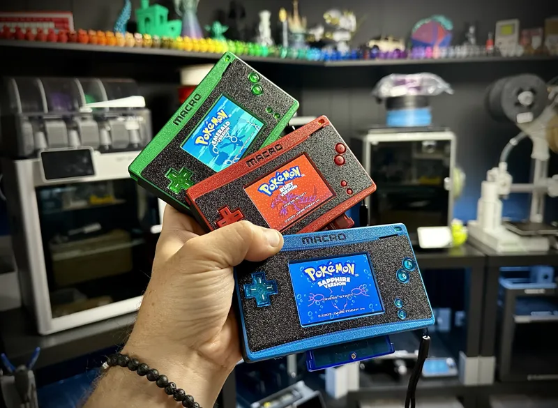 MacroSOS - 3D Printable GameBoy DS Lite Macro case